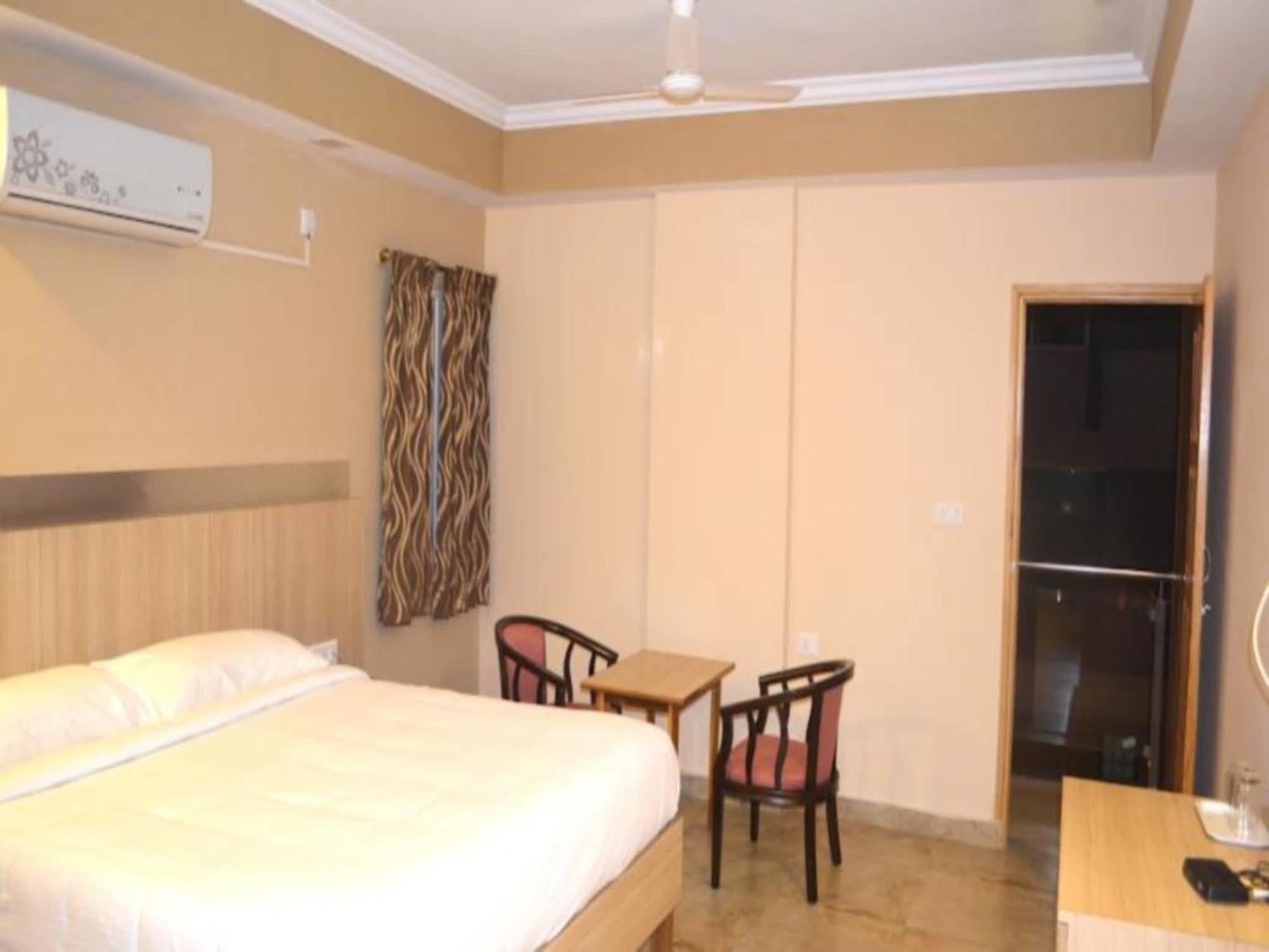 Hotel Royal Opera Bangalore Dış mekan fotoğraf