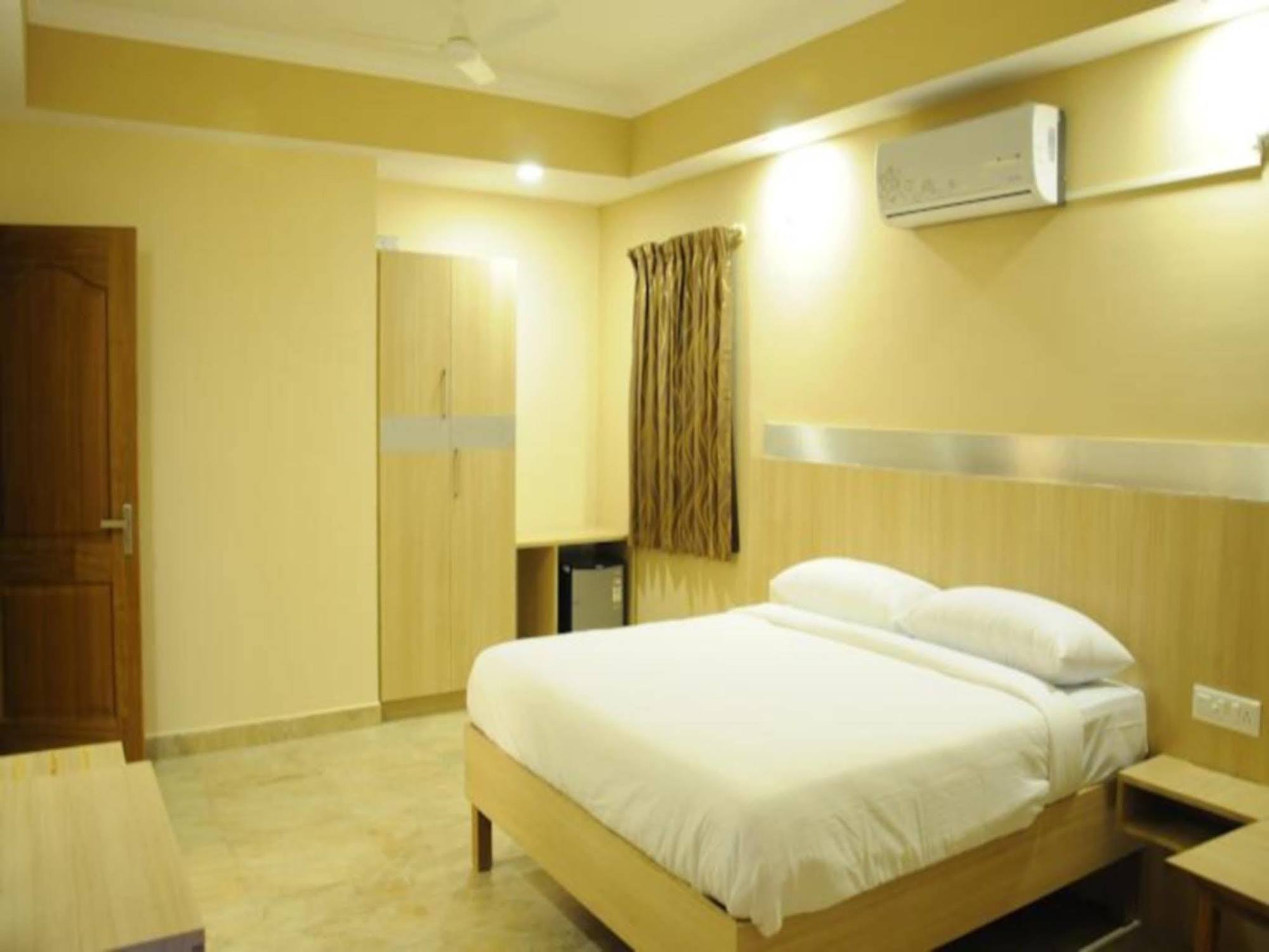 Hotel Royal Opera Bangalore Dış mekan fotoğraf